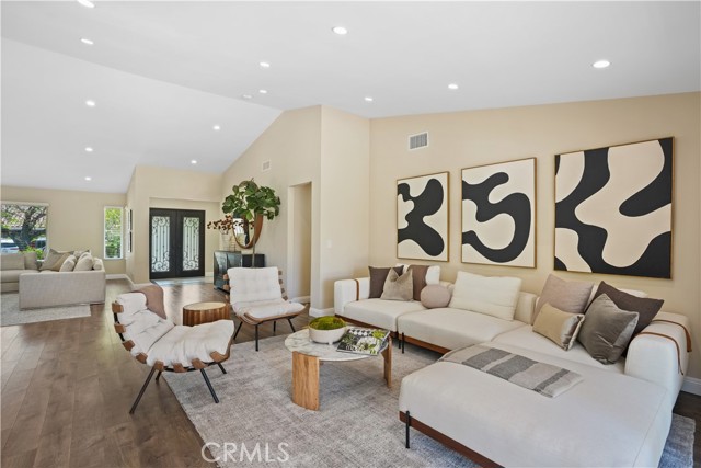 854 Rim Crest, Westlake Village CA: https://media.crmls.org/medias/8c005f05-e377-4793-b96a-b4d4a2489066.jpg