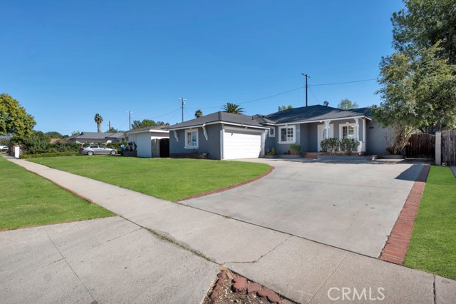 7708 Penfield photo 4