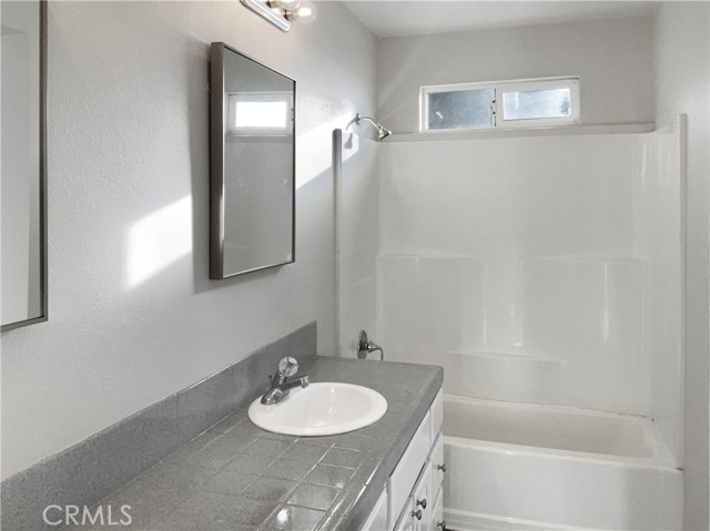 Detail Gallery Image 7 of 24 For 630 W 33rd St, San Bernardino,  CA 92405 - 4 Beds | 2/1 Baths