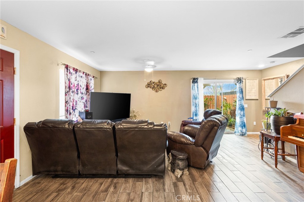 MLS #SR25262800 image #9