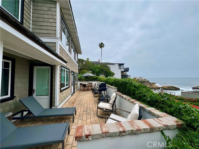 Detail Gallery Image 29 of 61 For 154 Pearl St, Laguna Beach,  CA 92651 - 3 Beds | 3 Baths