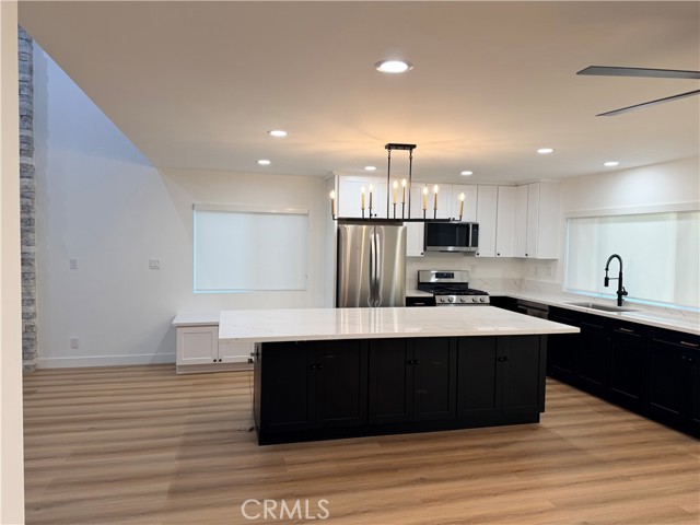 Detail Gallery Image 21 of 25 For 2534 Alona, Santa Ana,  CA 92706 - 5 Beds | 4 Baths