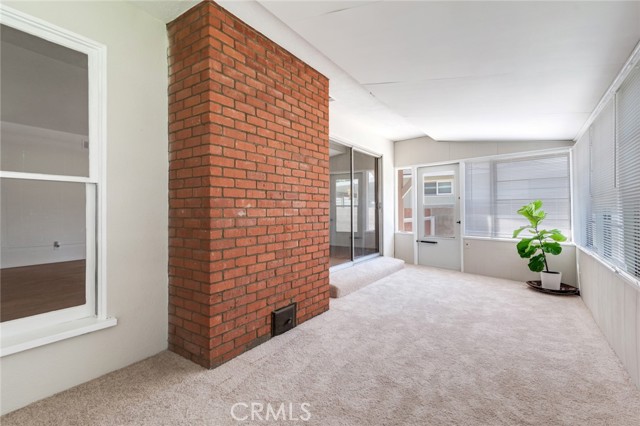 6831 Coronado Way, Riverside CA: https://media.crmls.org/medias/8c0303ac-583c-43b2-ad77-5592958ad210.jpg