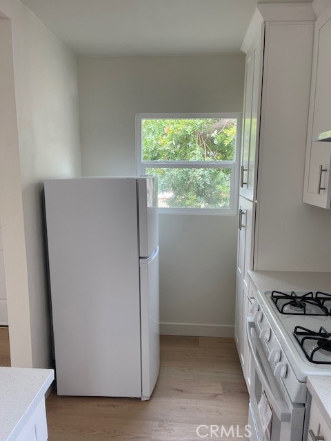 Detail Gallery Image 5 of 9 For 401 N Emerald #106,  Redondo Beach,  CA 90277 - 1 Beds | 1/1 Baths