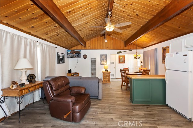 Detail Gallery Image 3 of 14 For 479 Tennessee Ln, Big Bear Lake,  CA 92315 - 1 Beds | 1 Baths