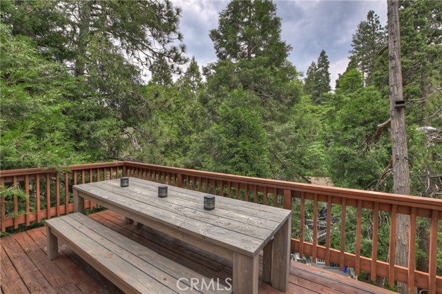 24586 Horst Drive, Crestline CA: https://media.crmls.org/medias/8c057879-c9c2-4e71-a92c-728b5dbd5465.jpg