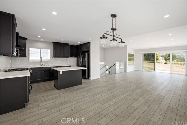 5 Clipper Road, Rancho Palos Verdes CA: https://media.crmls.org/medias/8c05e2e6-cb10-405f-a78d-3c5704174e09.jpg