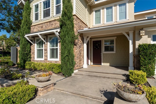 Detail Gallery Image 2 of 36 For 120 Fieldwood, Irvine,  CA 92618 - 4 Beds | 4/1 Baths