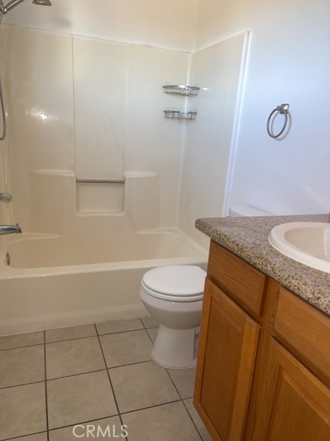 Detail Gallery Image 7 of 14 For 13757 Greenwood Pl #1,  Victorville,  CA 92395 - 3 Beds | 2 Baths