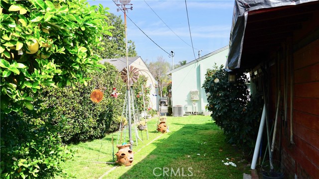 Detail Gallery Image 43 of 48 For 2213 N Valley St, Burbank,  CA 91505 - 3 Beds | 1 Baths