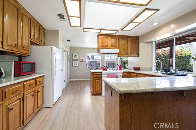 Detail Gallery Image 18 of 63 For 1716 Almendia Dr, Chico,  CA 95926 - 3 Beds | 2 Baths