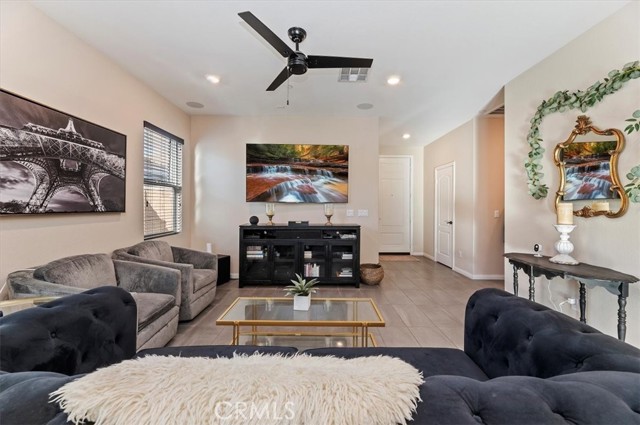 Detail Gallery Image 7 of 32 For 20961 Bison Mesa, Riverside,  CA 92507 - 3 Beds | 2 Baths