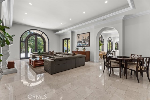 Detail Gallery Image 14 of 41 For 1210 Chantilly, Los Angeles,  CA 90077 - 6 Beds | 8 Baths