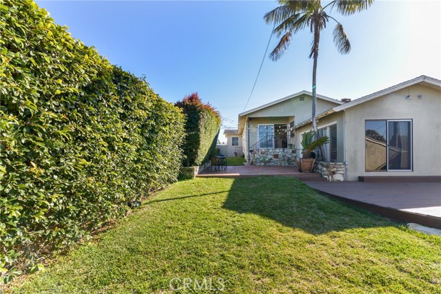 1401 11th Street, Manhattan Beach, California 90266, 3 Bedrooms Bedrooms, ,2 BathroomsBathrooms,Residential,Sold,11th,SB17042358