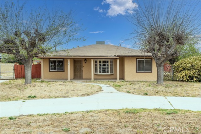 Detail Gallery Image 1 of 1 For 1010 N Palm Ave, Hemet,  CA 92543 - 4 Beds | 2 Baths