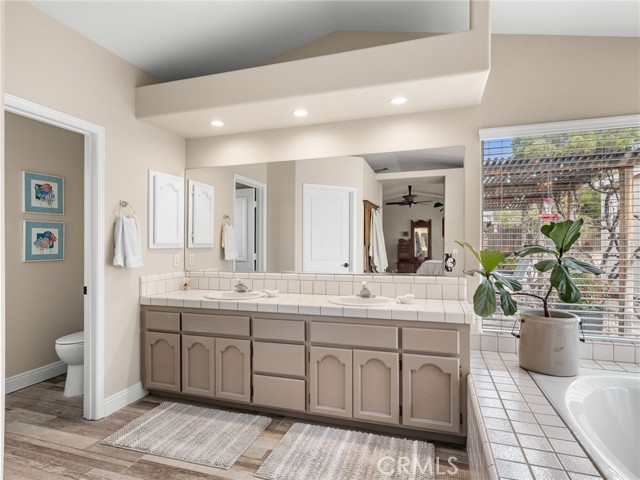 Detail Gallery Image 29 of 62 For 19544 Oneida, Apple Valley,  CA 92307 - 4 Beds | 3 Baths