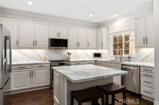 Detail Gallery Image 14 of 60 For 1767 Seth Loop, Upland,  CA 91784 - 5 Beds | 2/1 Baths