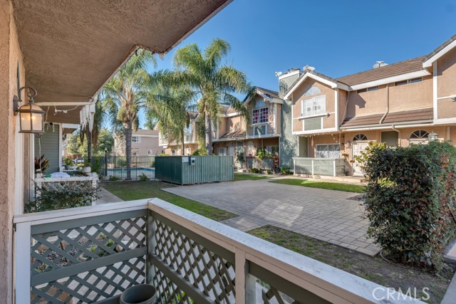 Detail Gallery Image 35 of 37 For 8958 Burnet Ave #E6,  North Hills,  CA 91343 - 3 Beds | 2/1 Baths