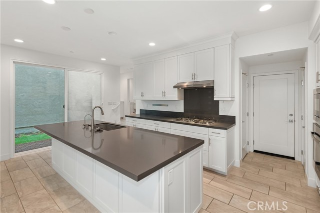 167 Tenor, Irvine CA: https://media.crmls.org/medias/8c0ab155-1a3f-4fa0-a7d8-e910df4d0c90.jpg