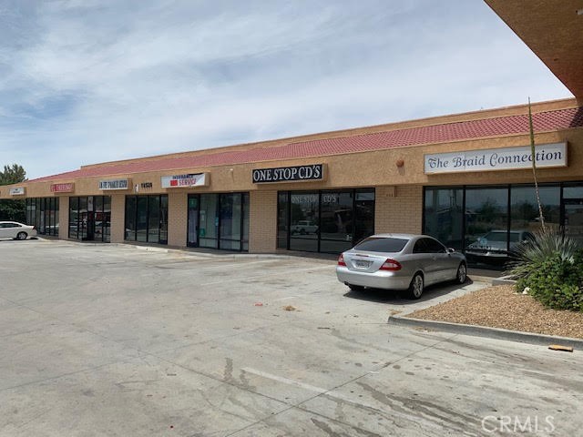 16530 Green Tree Boulevard, Victorville, California 92395, ,Commercial Lease,For Rent,16530 Green Tree Boulevard,CRHD24016303