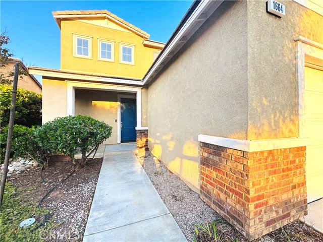 Detail Gallery Image 2 of 45 For 1664 Milford Way, Beaumont,  CA 92223 - 4 Beds | 3 Baths
