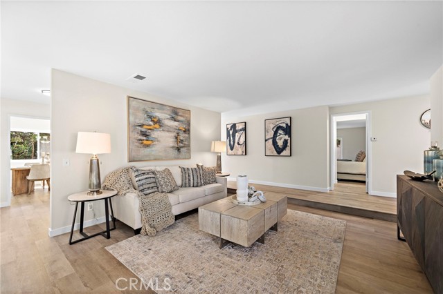 Detail Gallery Image 6 of 42 For 10830 La Terraza Avenue, Fountain Valley,  CA 92708 - 5 Beds | 2 Baths