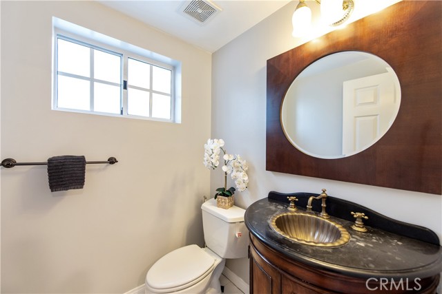 Detail Gallery Image 21 of 47 For 6020 E Ocean Bld, Long Beach,  CA 90803 - 4 Beds | 4 Baths