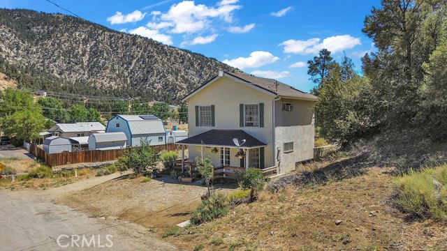 312 Border Street, Frazier Park CA: https://media.crmls.org/medias/8c0bba44-227d-42f7-ab74-b82cff187cdf.jpg