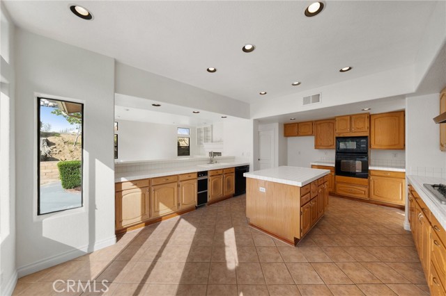 Detail Gallery Image 14 of 63 For 2860 Hidden Hills, Corona,  CA 92882 - 5 Beds | 3 Baths