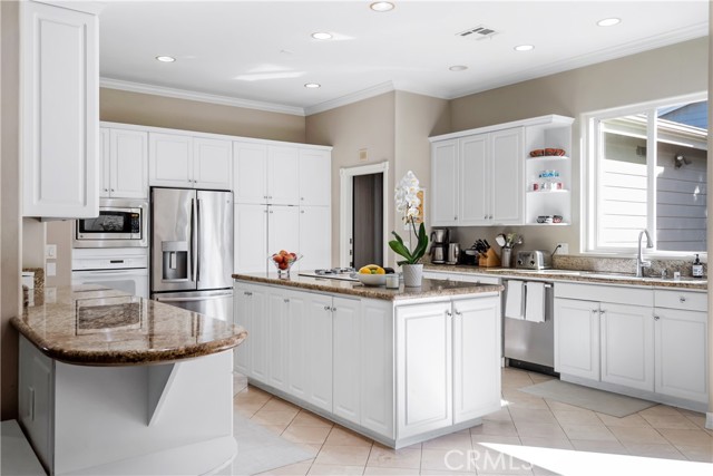 3619 Laurel Avenue, Manhattan Beach, California 90266, 4 Bedrooms Bedrooms, ,4 BathroomsBathrooms,Residential,Sold,Laurel,SB22045934