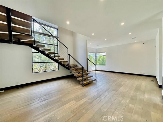 Detail Gallery Image 4 of 42 For 1319 Sunset Plaza Dr, Los Angeles,  CA 90069 - 4 Beds | 4/1 Baths