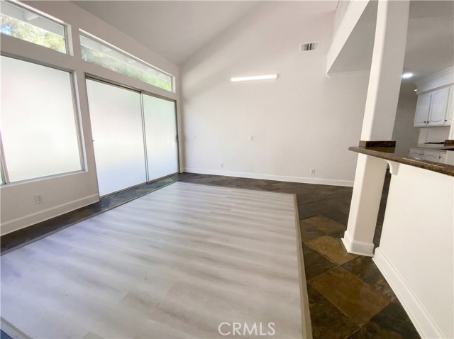 Detail Gallery Image 7 of 42 For 3303 Deaver, Corona,  CA 92882 - 3 Beds | 3 Baths