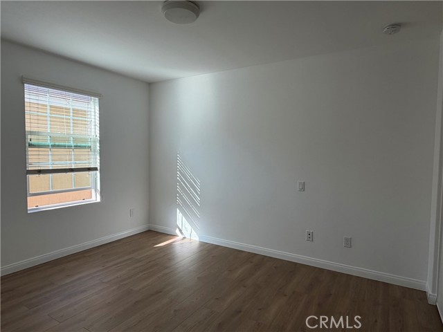 Detail Gallery Image 11 of 13 For 2066 E Sentinel Privado, Ontario,  CA 91764 - 4 Beds | 3 Baths