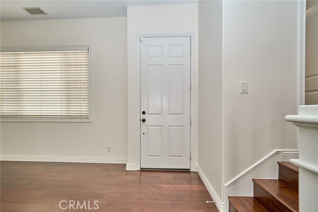 Detail Gallery Image 4 of 29 For 10773 Chestnut, Los Alamitos,  CA 90720 - 3 Beds | 2/1 Baths