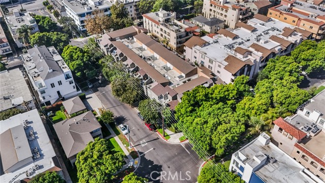 Detail Gallery Image 28 of 34 For 11033 Massachusetts Ave #4,  Los Angeles,  CA 90025 - 2 Beds | 3 Baths