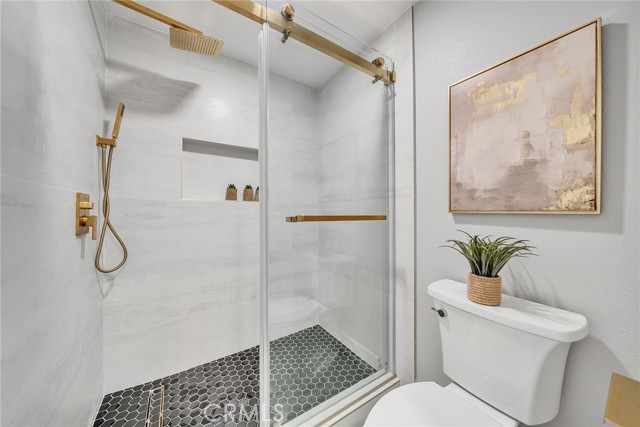 10 Lassen, Irvine CA: https://media.crmls.org/medias/8c0e732d-0431-492c-b632-0ac292b0e5fb.jpg
