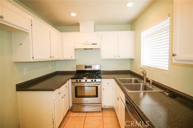 Image 5 of 15 For 29226 Murrieta Road