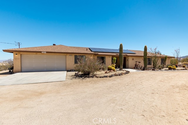 Detail Gallery Image 2 of 75 For 6425 Indian Cove Rd, Twentynine Palms,  CA 92277 - 4 Beds | 3 Baths