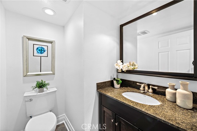 Detail Gallery Image 12 of 39 For 2768 Hillview Dr #17,  Newport Beach,  CA 92660 - 3 Beds | 2/1 Baths