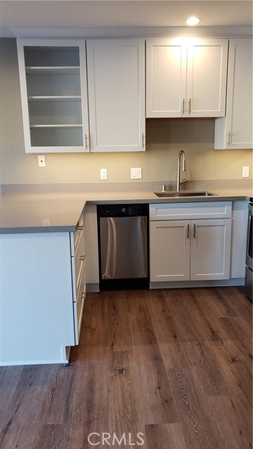 Detail Gallery Image 9 of 19 For 215 Lower Cliff Dr #D,  Laguna Beach,  CA 92651 - 1 Beds | 1 Baths