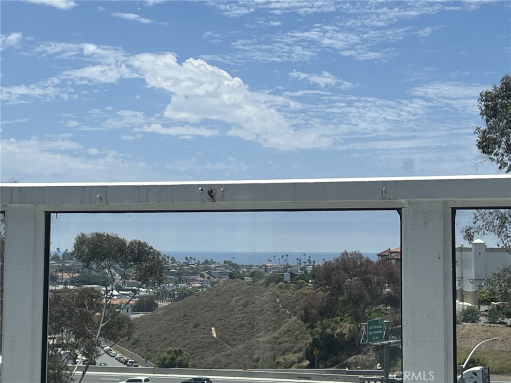 https://media.crmls.org/medias/8c0fc05d-c6c1-44e2-9c26-7f130af7fbb6.jpg?preset=X-Large