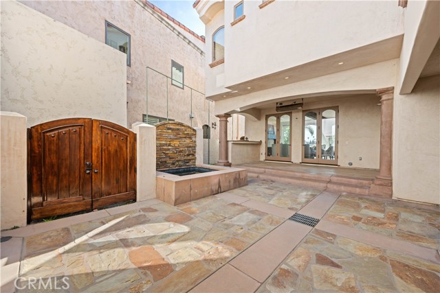 Detail Gallery Image 40 of 75 For 221 Rivo Alto Canal, Long Beach,  CA 90803 - 4 Beds | 5 Baths