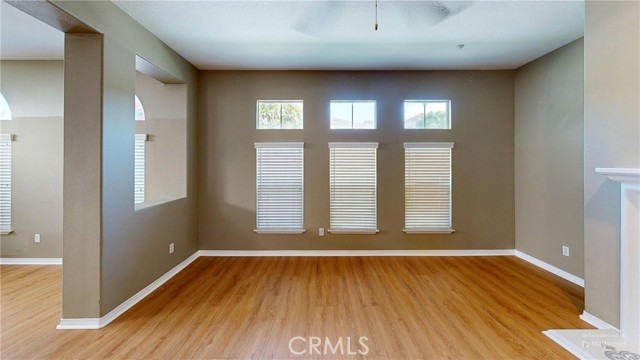 Detail Gallery Image 5 of 41 For 4322 Waterside Ln, Oxnard,  CA 93035 - 4 Beds | 2/1 Baths