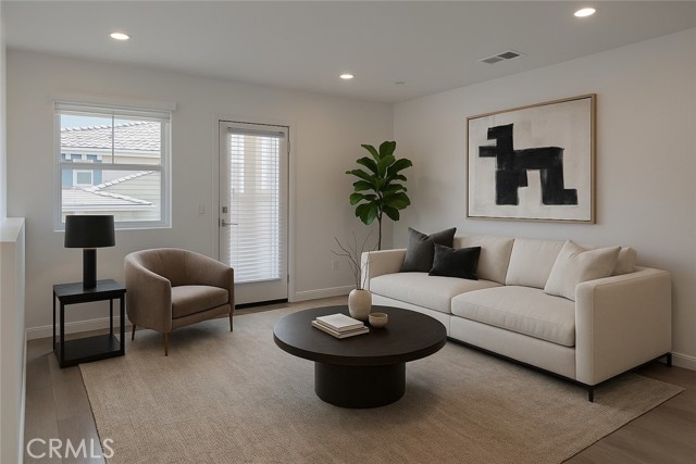 Detail Gallery Image 5 of 22 For 1940 N Bloom Dr, Compton,  CA 90222 - 3 Beds | 2/1 Baths
