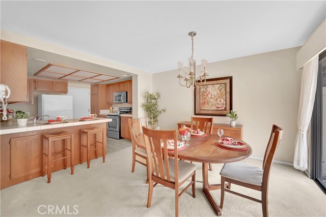 Detail Gallery Image 8 of 21 For 18117 Red Oak Ct #50,  Fountain Valley,  CA 92708 - 2 Beds | 2/1 Baths