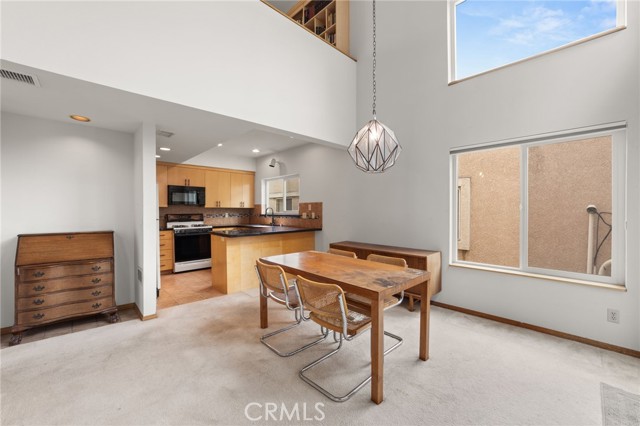 Detail Gallery Image 10 of 30 For 11831 Courtleigh Dr #203,  Los Angeles,  CA 90066 - 2 Beds | 2 Baths
