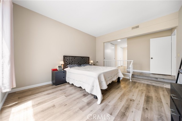 11 Palos, Irvine CA: https://media.crmls.org/medias/8c11c6fd-c68f-4c09-a110-ff972431ce97.jpg