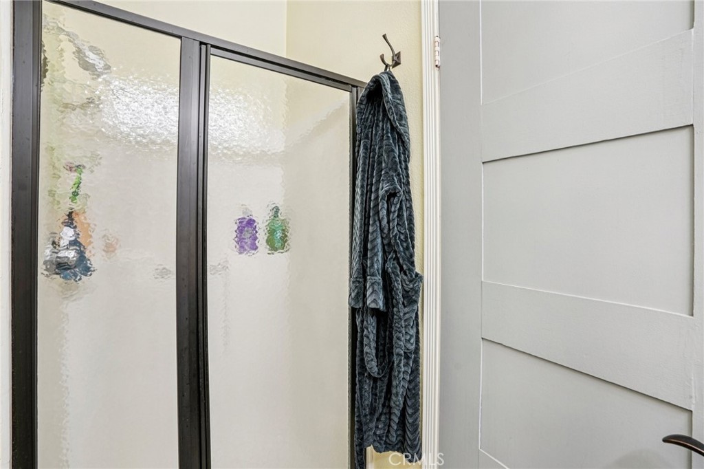https://media.crmls.org/medias/8c11d906-3a86-473f-a88f-9675ac6bdc43.jpg?preset=X-Large