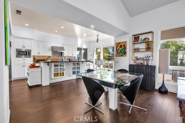 Detail Gallery Image 10 of 75 For 4 Oakmont Dr, Rancho Mirage,  CA 92270 - 5 Beds | 4/1 Baths