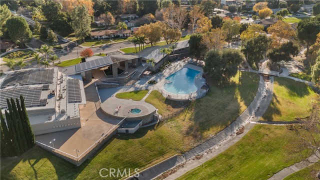 Detail Gallery Image 34 of 38 For 19504 Avenue of the Oaks #C,  Newhall,  CA 91321 - 2 Beds | 2 Baths